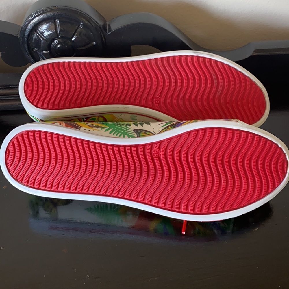 Neef Sneakers - Picture 7 of 11